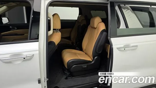 Kia Carnival дизель 9 мест, миниатюра 6