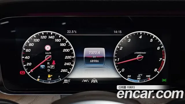 Mercedes-Benz E-Class E300 4MATIC, миниатюра 17