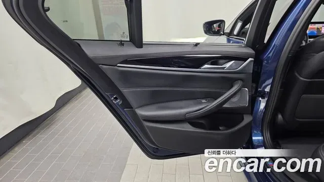 BMW 5 (G30) M550i xDrive, миниатюра 6