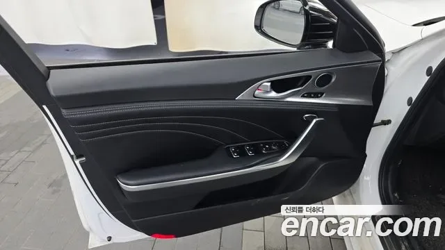 Kia Stinger, миниатюра 3