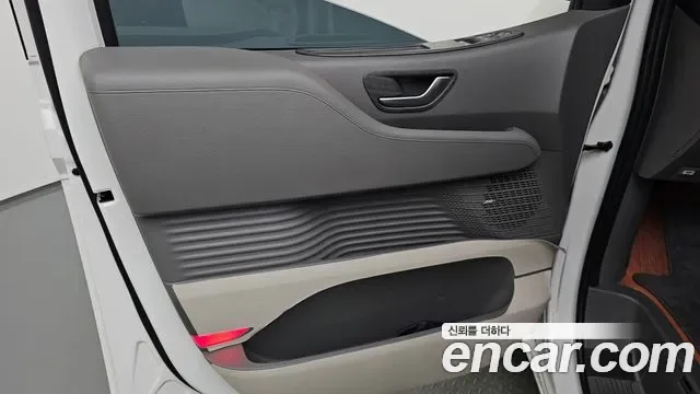 Hyundai Staria 4WD Prestige 4 мест, миниатюра 7