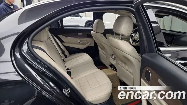 Mercedes-Benz E-Class E250, миниатюра 21
