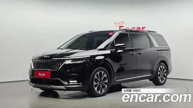 Kia Carnival бензин 7 мест Signature