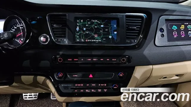 Kia Carnival бензин 9 мест ( ), миниатюра 6