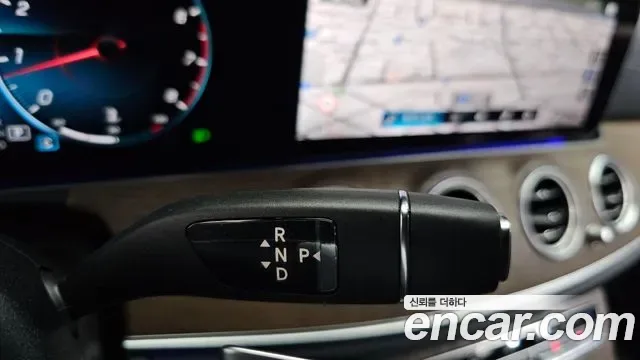 Mercedes-Benz E-Class E250, миниатюра 2