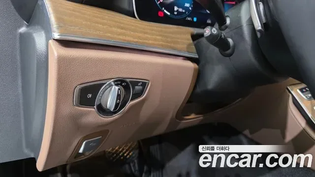 Mercedes-Benz E-Class E220d 4MATIC, миниатюра 3