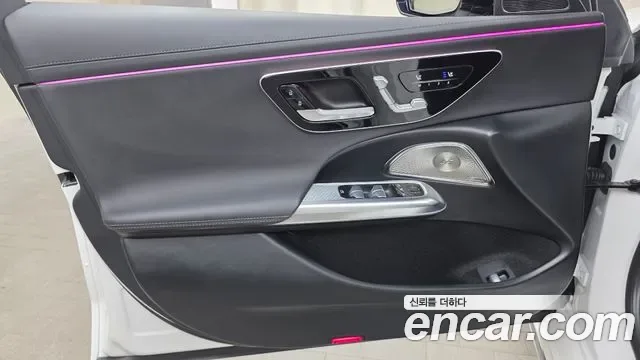 Mercedes-Benz E-Class E300 4MATIC AMG Line, миниатюра 3