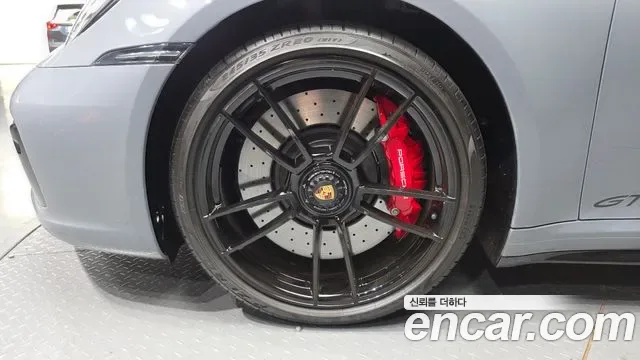 Porsche 911 4 GTS, миниатюра 21