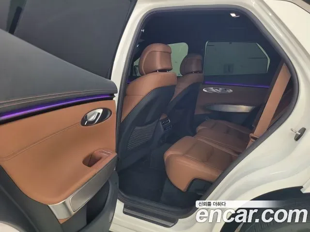Genesis GV70 2.5T бензин AWD ( ), миниатюра 4