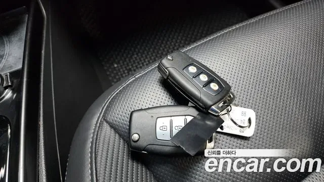 KGM Tivoli бензин 1.5 2WD V3, миниатюра 17