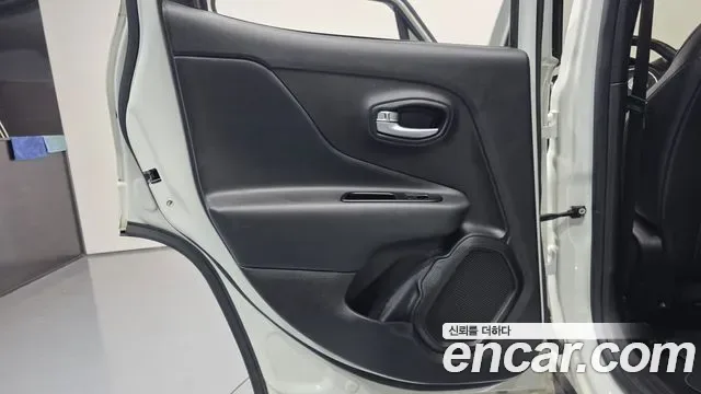 Jeep Renegade, миниатюра 9