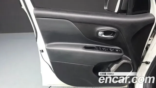 Jeep Renegade, миниатюра 2