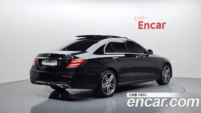 Mercedes-Benz E-Class E300 4MATIC AMG Line, миниатюра 20