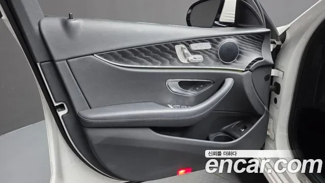 Mercedes-Benz E-Class E250, миниатюра 18