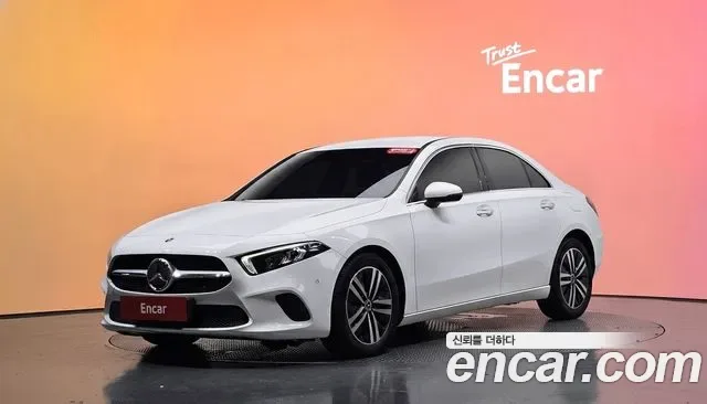 Mercedes-Benz A-Class A200d, миниатюра 25