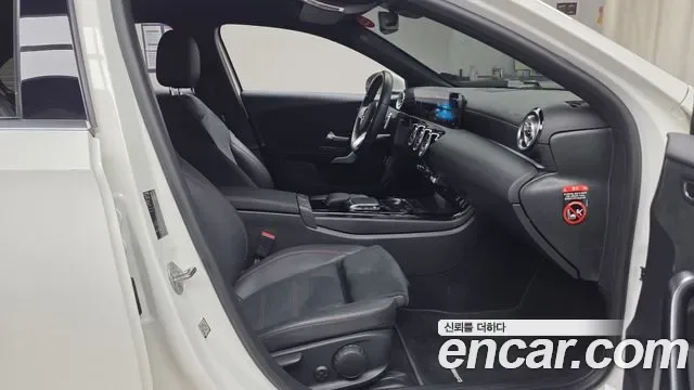 Mercedes-Benz A-Class A220, миниатюра 25