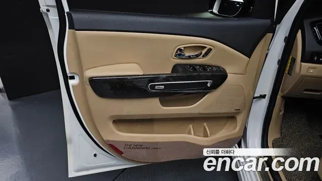 Kia Carnival бензин 9 мест, миниатюра 28