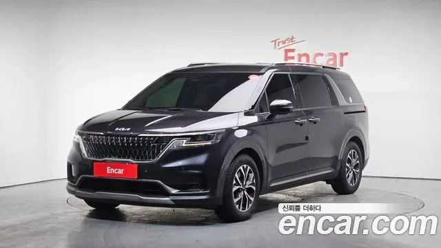 Kia Carnival дизель 9 мест Signature