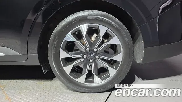 Kia Carnival бензин 7 мест Signature, миниатюра 3