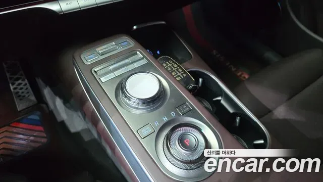 Genesis GV70 2.2 дизель AWD ( ), миниатюра 3