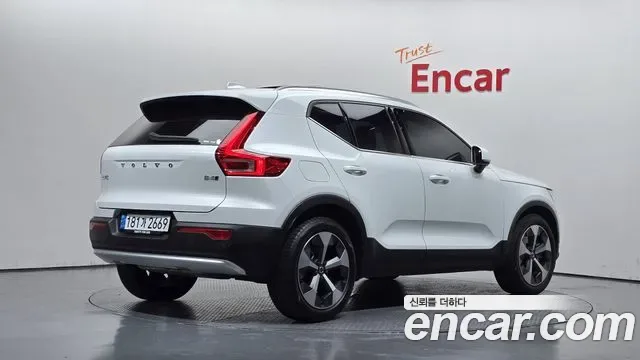 Volvo XC40 B4, миниатюра 12