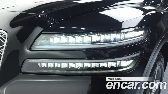 Genesis GV80 2.5T бензин AWD ( ), миниатюра 3
