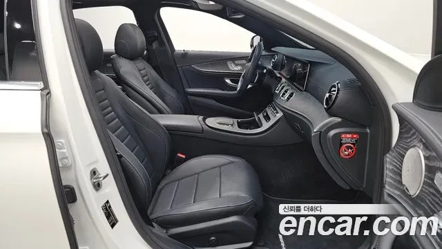 Mercedes-Benz E-Class E350 4MATIC AMG Line, миниатюра 3