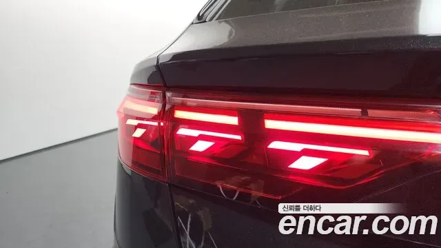 Audi Q8 55 TFSI Premium, миниатюра 11