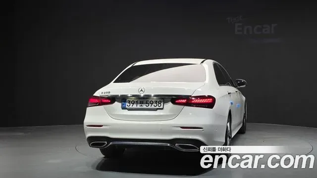 Mercedes-Benz E-Class E250 AMG Line, миниатюра 15
