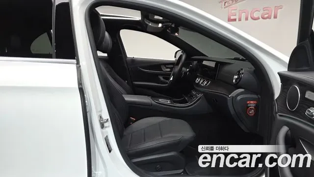 Mercedes-Benz E-Class E250 AMG Line, миниатюра 25
