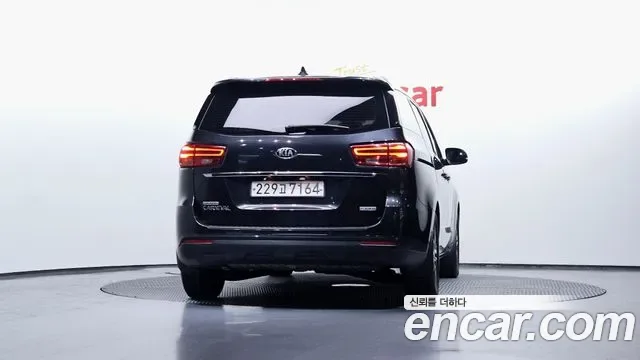Kia Carnival 8 мест, миниатюра 2