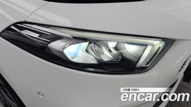 Mercedes-Benz A-Class A200d, миниатюра 6