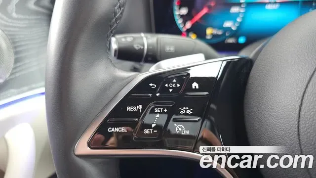 Mercedes-Benz E-Class E350 4MATIC, миниатюра 4