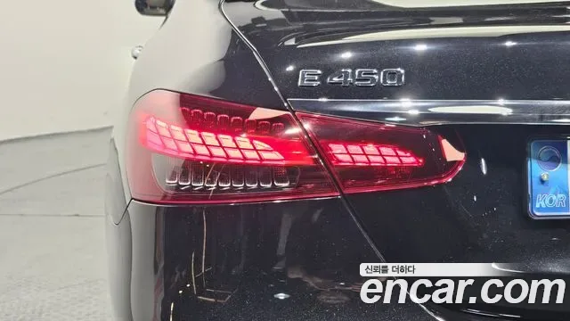 Mercedes-Benz E-Class E450 4MATIC, миниатюра 26