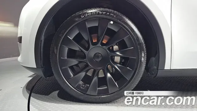 Tesla Y RWD, миниатюра 25