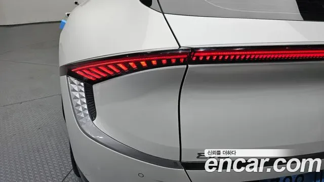 Kia EV6, миниатюра 5