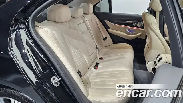 Mercedes-Benz E-Class E450 4MATIC, миниатюра 4