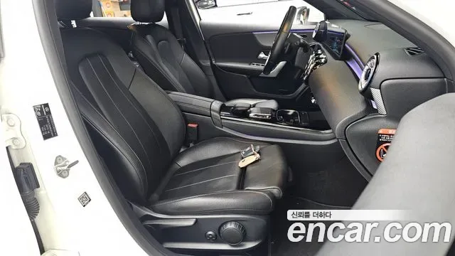 Mercedes-Benz A-Class A200d, миниатюра 6