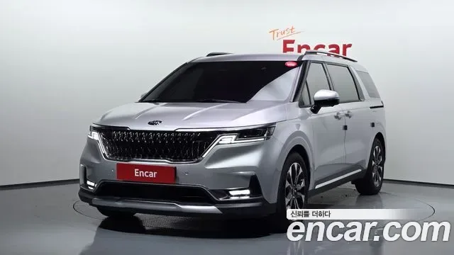 Kia Carnival дизель 7 мест Signature