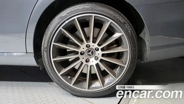 Mercedes-Benz E-Class E450 4MATIC, миниатюра 4