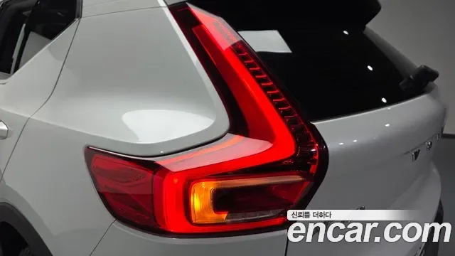 Volvo XC40 B4, миниатюра 14