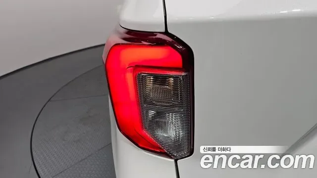 Ford Explorer 2.3 4WD, миниатюра 3