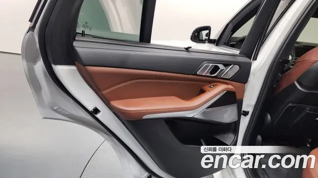 BMW X5 M50i, миниатюра 21
