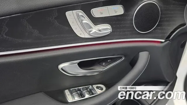 Mercedes-Benz E-Class E250, миниатюра 21