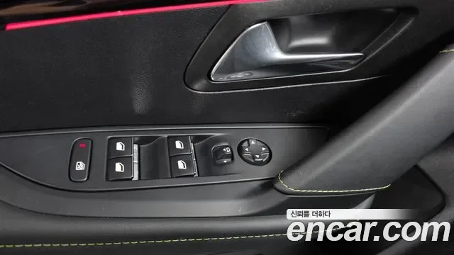 Peugeot E-208 GT Line, миниатюра 9