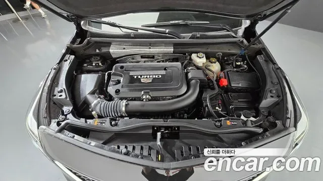 Cadillac XT4 2.0 AWD, миниатюра 8