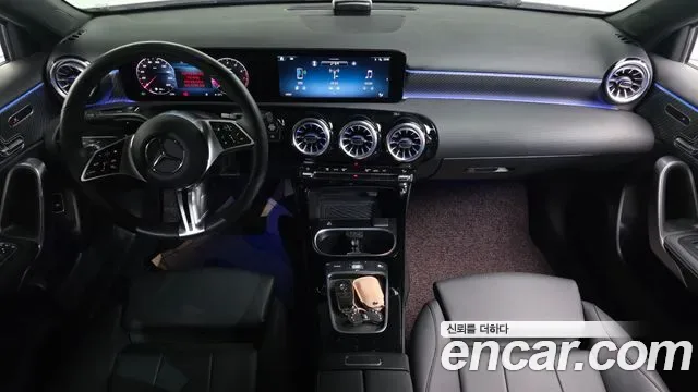 Mercedes-Benz A-Class A220, миниатюра 12