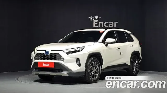 Toyota RAV4 2.5 4WD гибрид