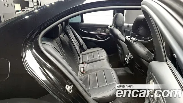Mercedes-Benz E-Class E350 4MATIC AMG Line, миниатюра 7