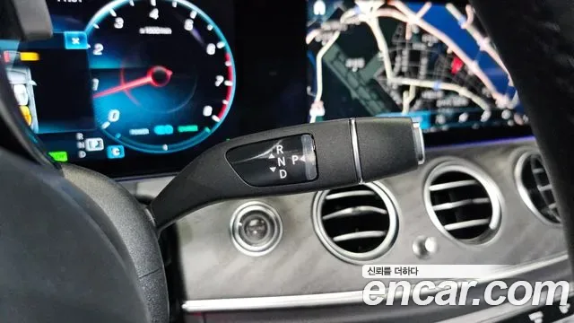Mercedes-Benz E-Class E350 4MATIC, миниатюра 13